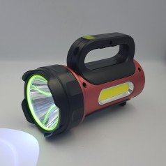 Đèn pin xách tay dã ngoại chiếu xa 300 mét K166